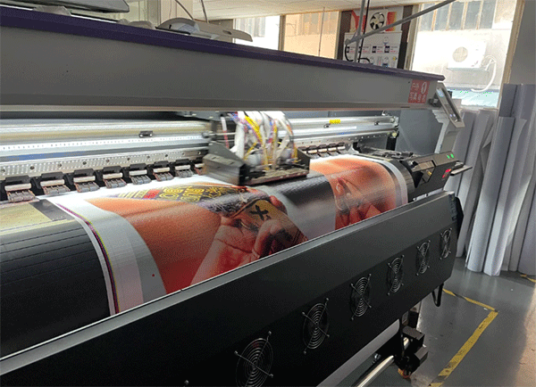 UV噴繪機(jī)的工作原理是怎樣的？有哪些？